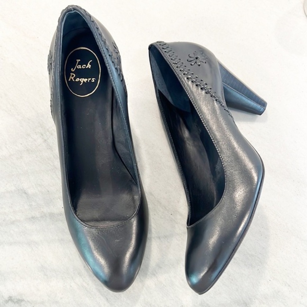 Jack Rogers Stitched Leather Stacked Wood Heels Black size 8.5